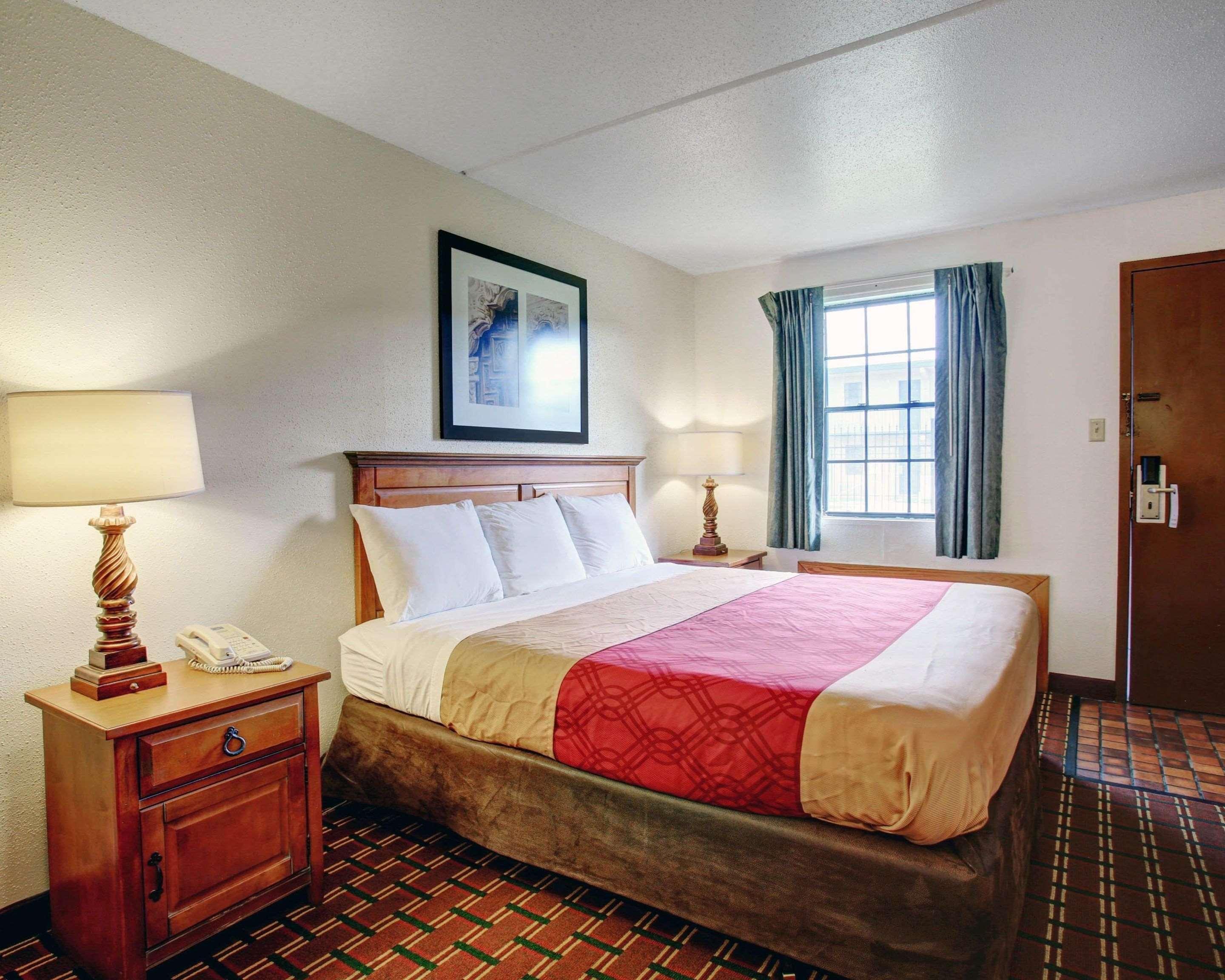 Rodeway Inn New Braunfels Bagian luar foto